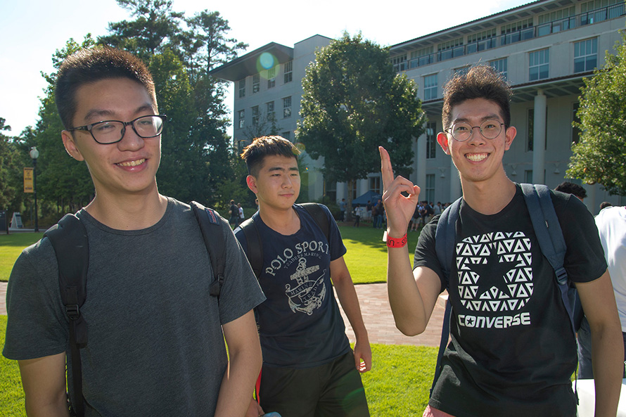 business students outside Goizueta