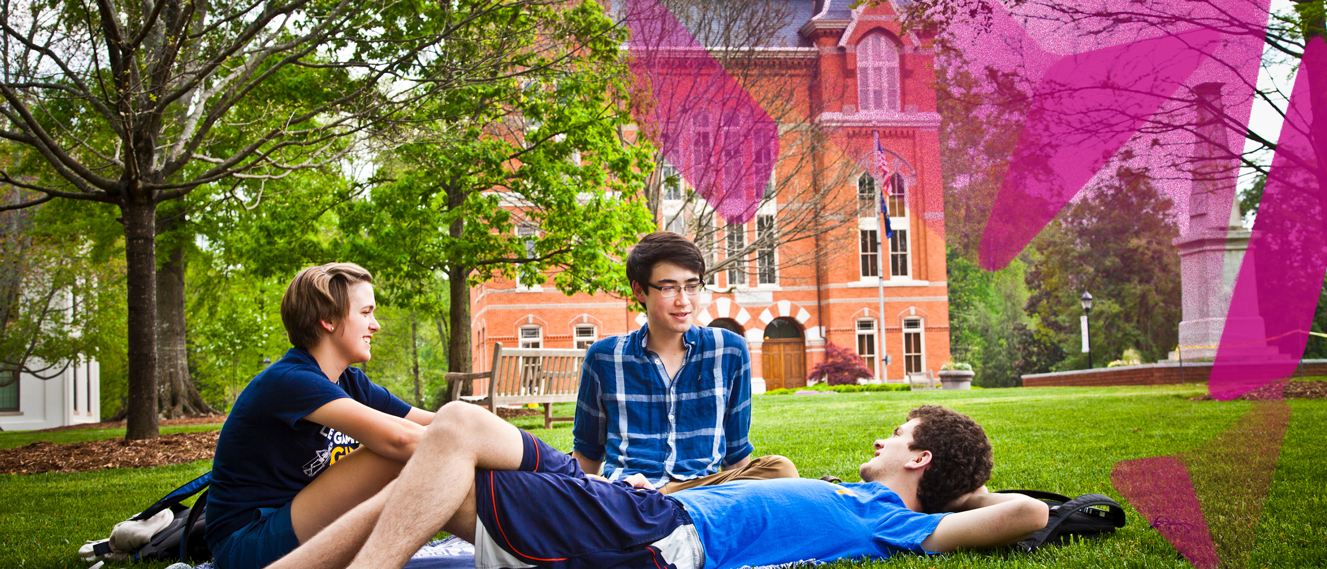 Students lounge on Oxford quad