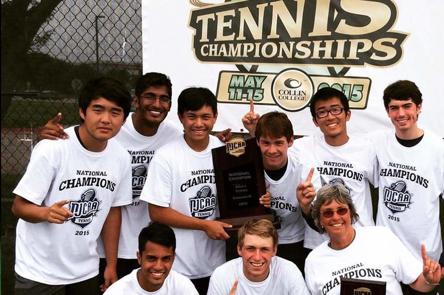 Oxford Men's Tennis team pose with their 2015 NJCAA Championship trophy