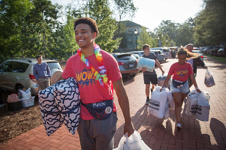 Oxford students at move-in day
